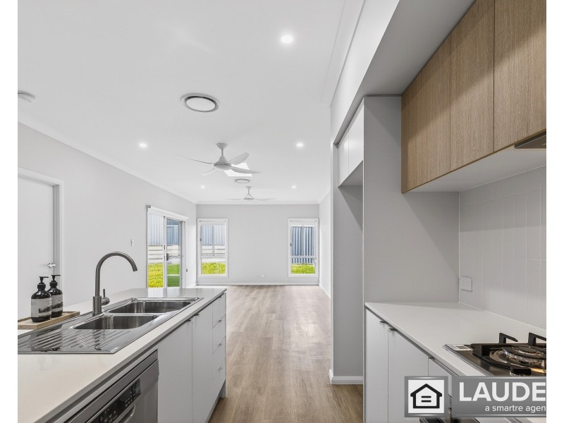 1/18 Cubbaroo Street, Old Bar NSW 2430