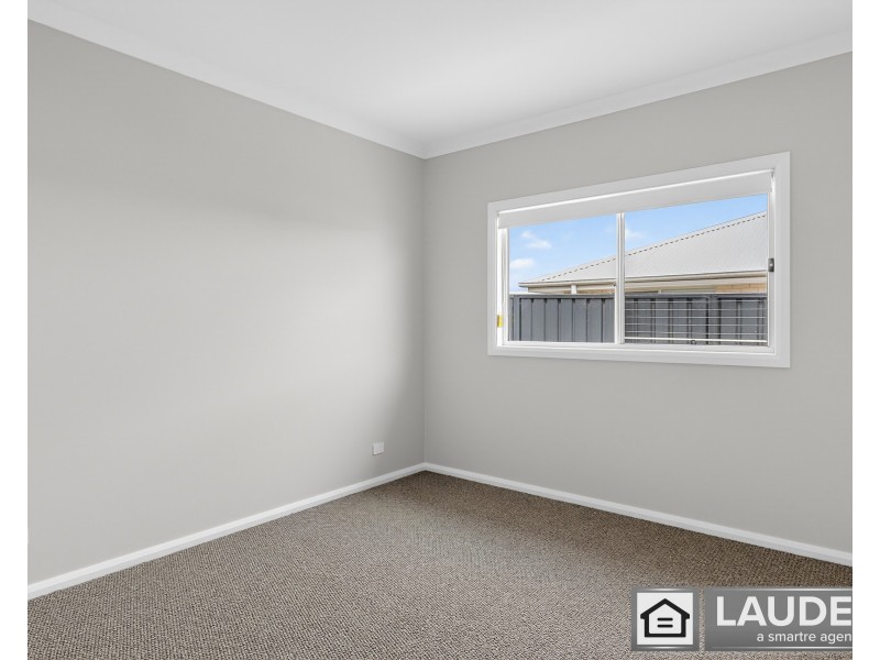 2/18 Cubbaroo Street, Old Bar NSW 2430