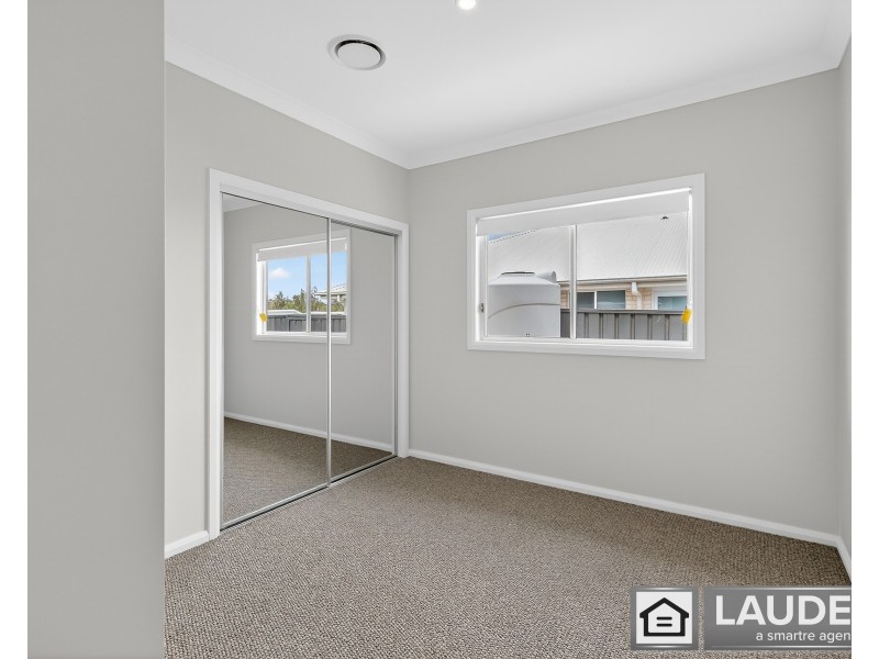 2/18 Cubbaroo Street, Old Bar NSW 2430