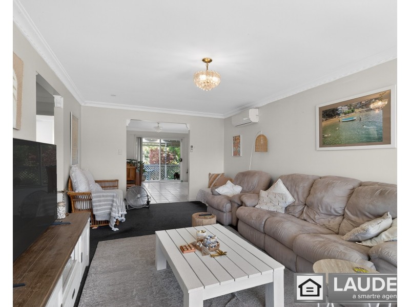 8 Snoewood Street, Old Bar NSW 2430