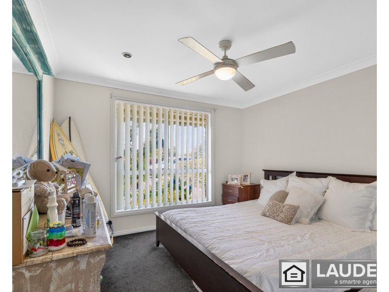 8 Snoewood Street, Old Bar NSW 2430