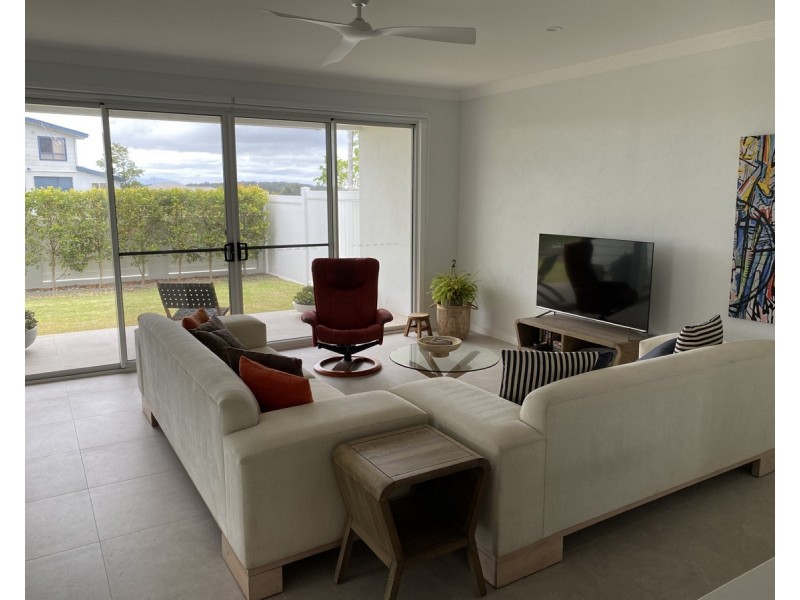 1 Bunyan Avenue, Old Bar NSW 2430