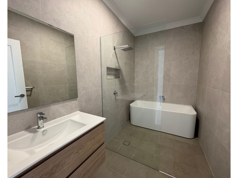 1 Bunyan Avenue, Old Bar NSW 2430