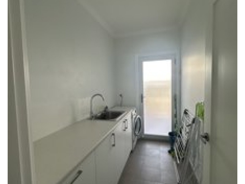 1 Bunyan Avenue, Old Bar NSW 2430