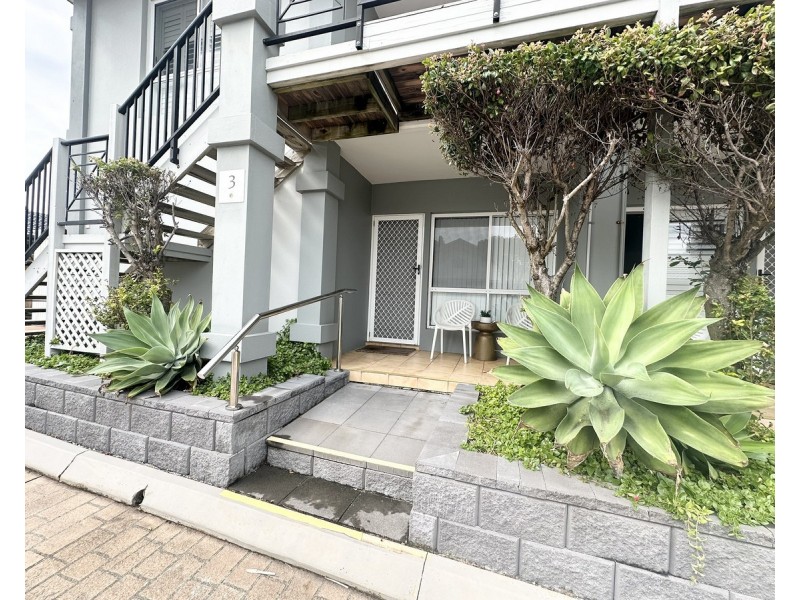 3/32 Lewis Street, Old Bar NSW 2430