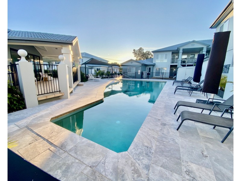 3/32 Lewis Street, Old Bar NSW 2430