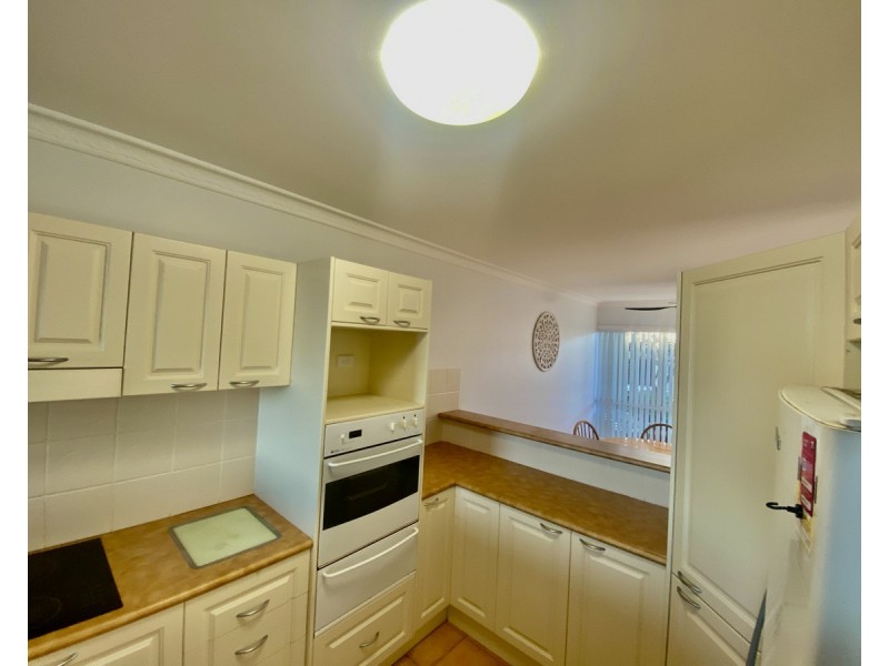 3/32 Lewis Street, Old Bar NSW 2430