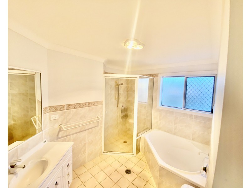 3/32 Lewis Street, Old Bar NSW 2430