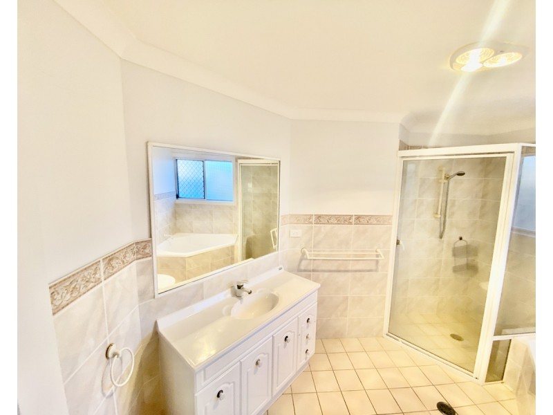 3/32 Lewis Street, Old Bar NSW 2430