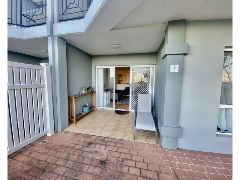 3/32 Lewis Street, Old Bar NSW 2430