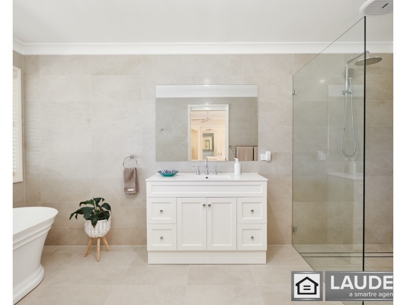 700 Manning Point Road, Oxley Island NSW 2430