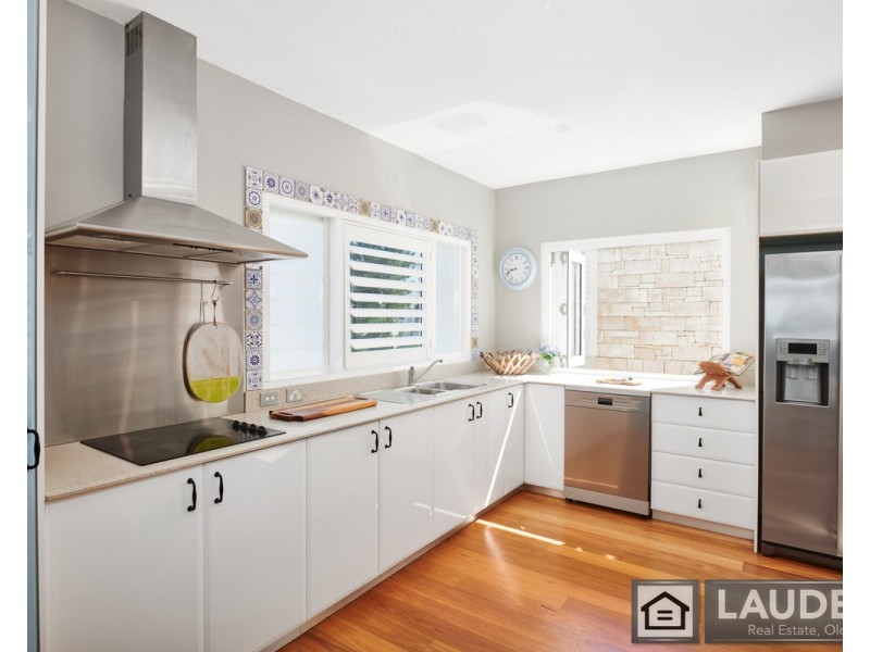 9 Seaview Parade, Wallabi Point NSW 2430