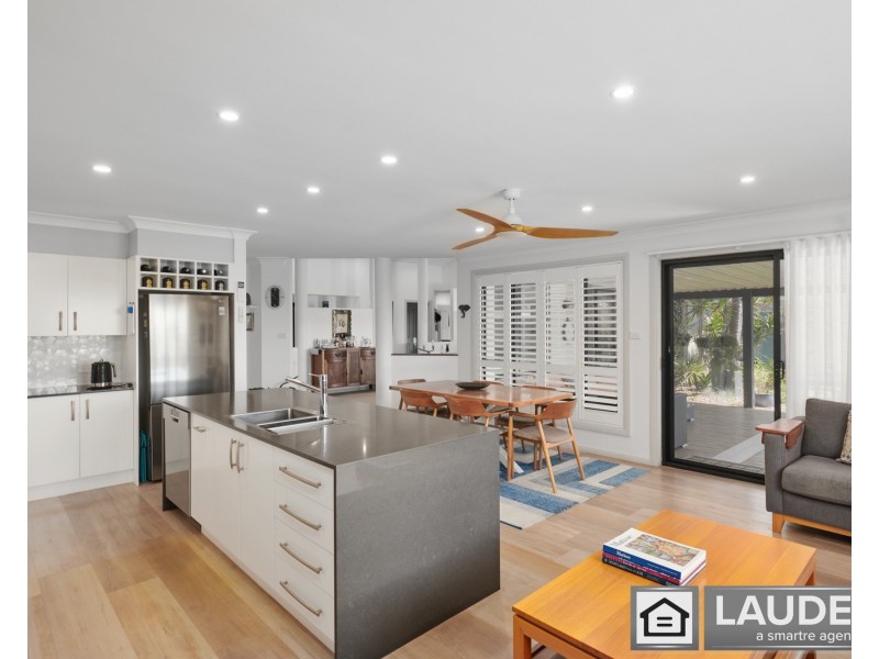 7 Bluehaven Drive, Old Bar NSW 2430