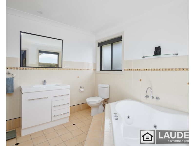 7 Bluehaven Drive, Old Bar NSW 2430