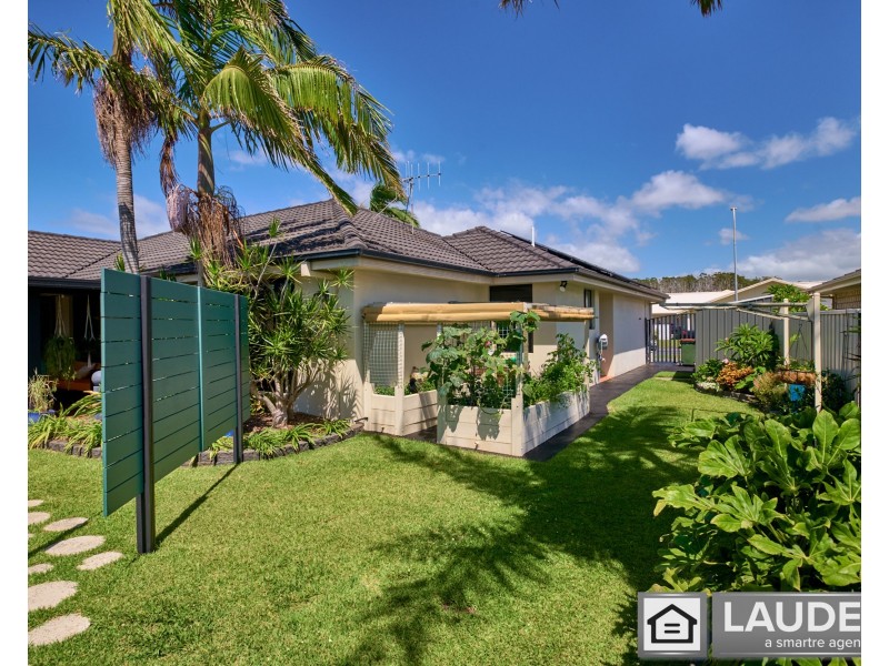 7 Bluehaven Drive, Old Bar NSW 2430