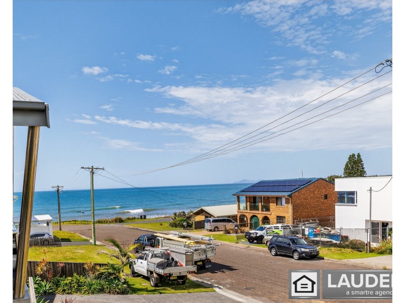 8 Ocean Drive, Wallabi Point NSW 2430