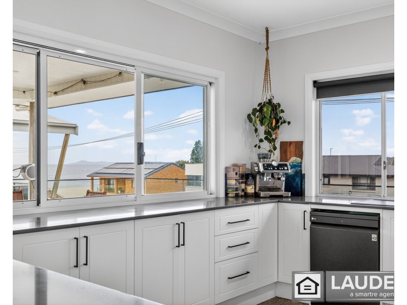 8 Ocean Drive, Wallabi Point NSW 2430