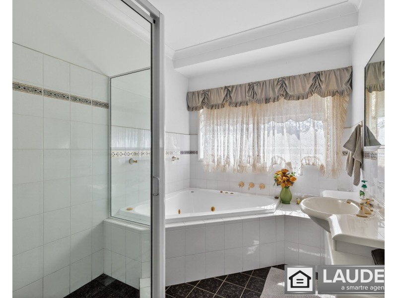 28 Carrabeen Drive, Old Bar NSW 2430