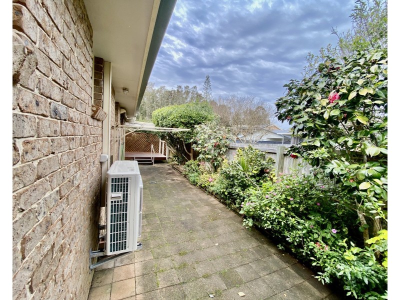 1/12 Eucalypt Close, Old Bar NSW 2430