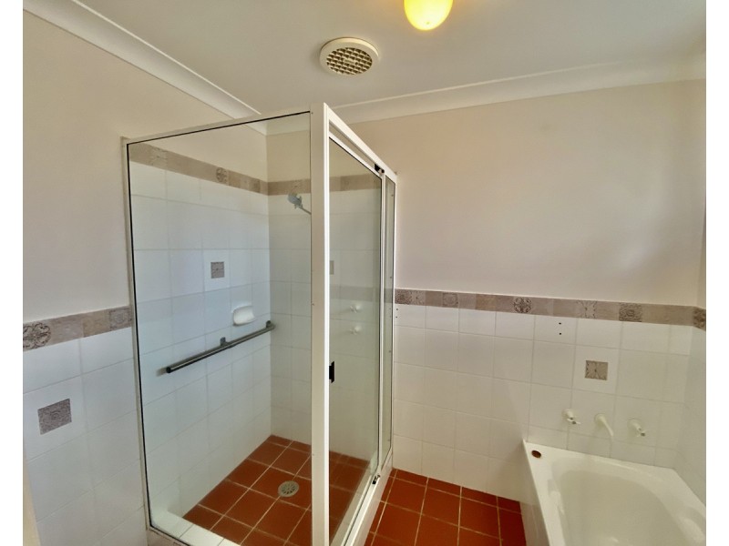 1/12 Eucalypt Close, Old Bar NSW 2430