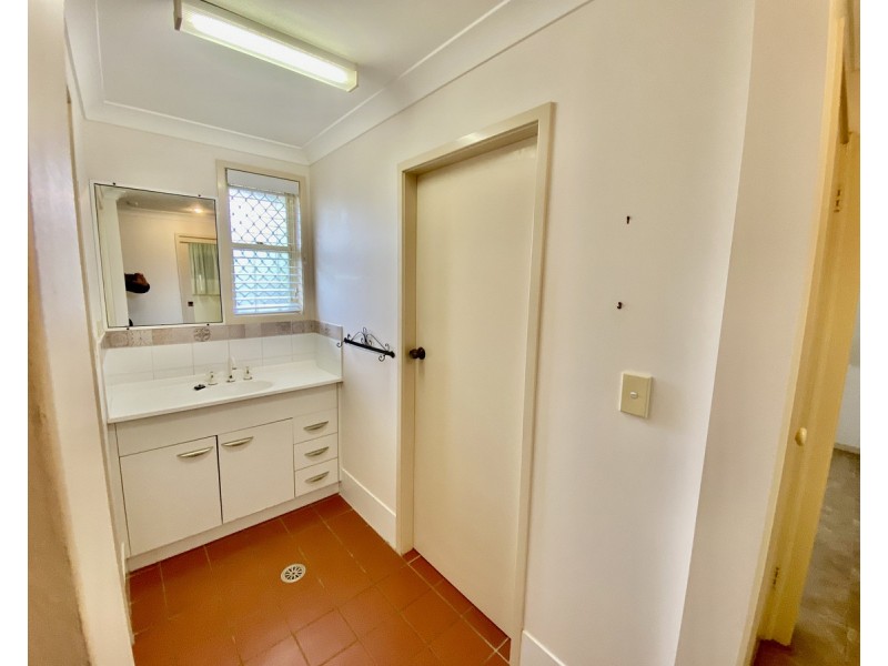 1/12 Eucalypt Close, Old Bar NSW 2430