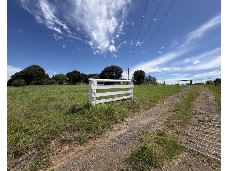 887 Manning Point Road, Mitchells Island NSW 2430