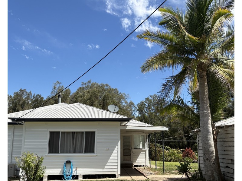 887 Manning Point Road, Mitchells Island NSW 2430
