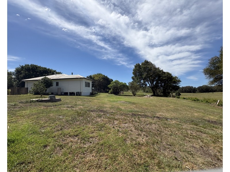 887 Manning Point Road, Mitchells Island NSW 2430