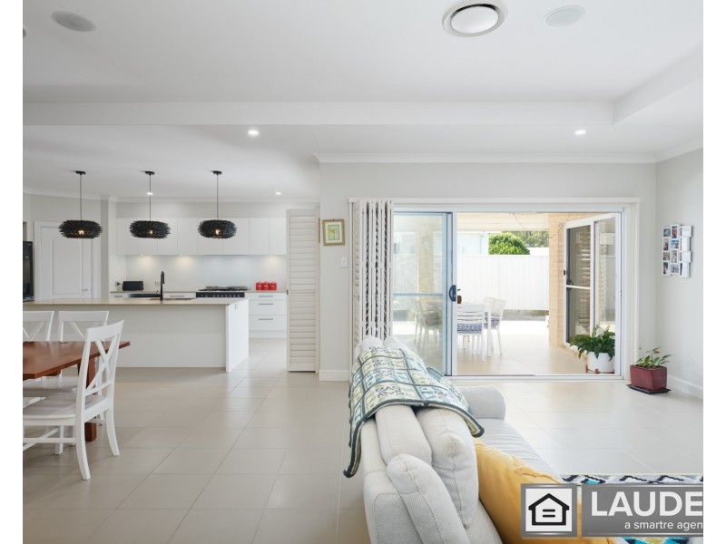 1 Kadungle Close, Wallabi Point NSW 2430