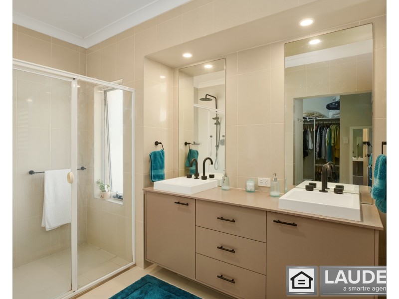 1 Kadungle Close, Wallabi Point NSW 2430