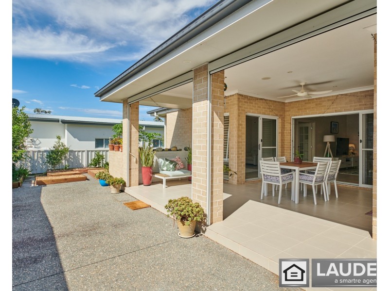 1 Kadungle Close, Wallabi Point NSW 2430