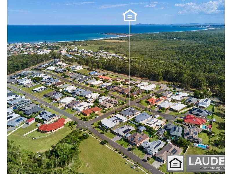 1 Kadungle Close, Wallabi Point NSW 2430