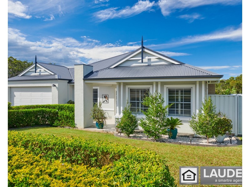 1 Kadungle Close, Wallabi Point NSW 2430