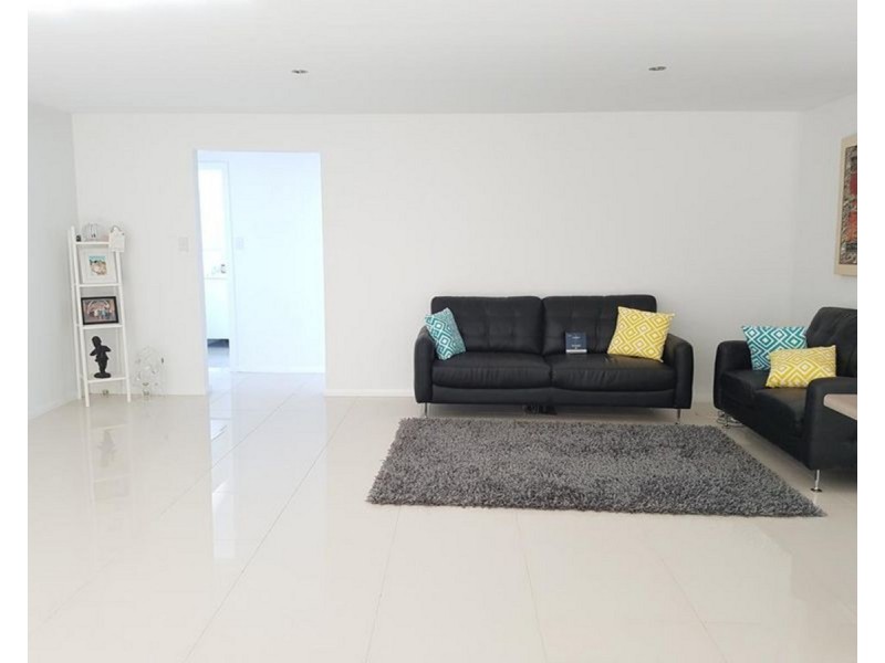 54 Albatross Way, Old Bar NSW 2430