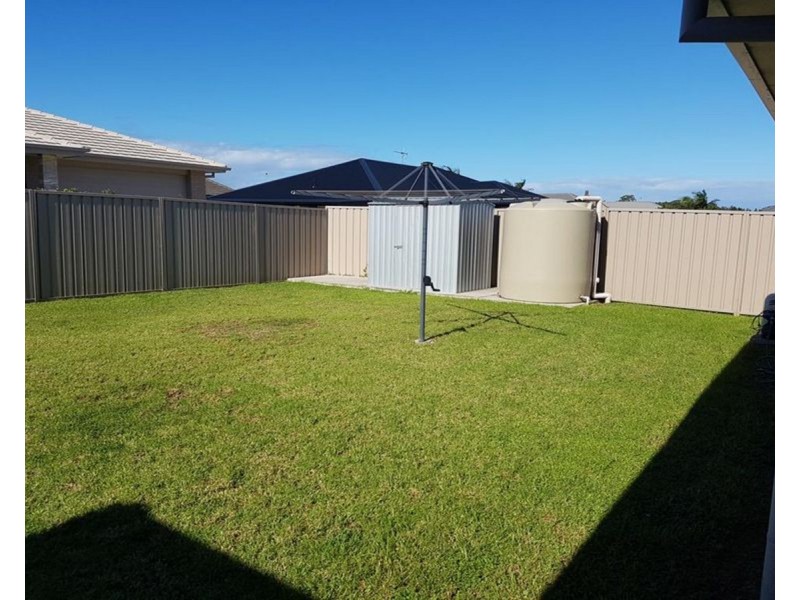 54 Albatross Way, Old Bar NSW 2430