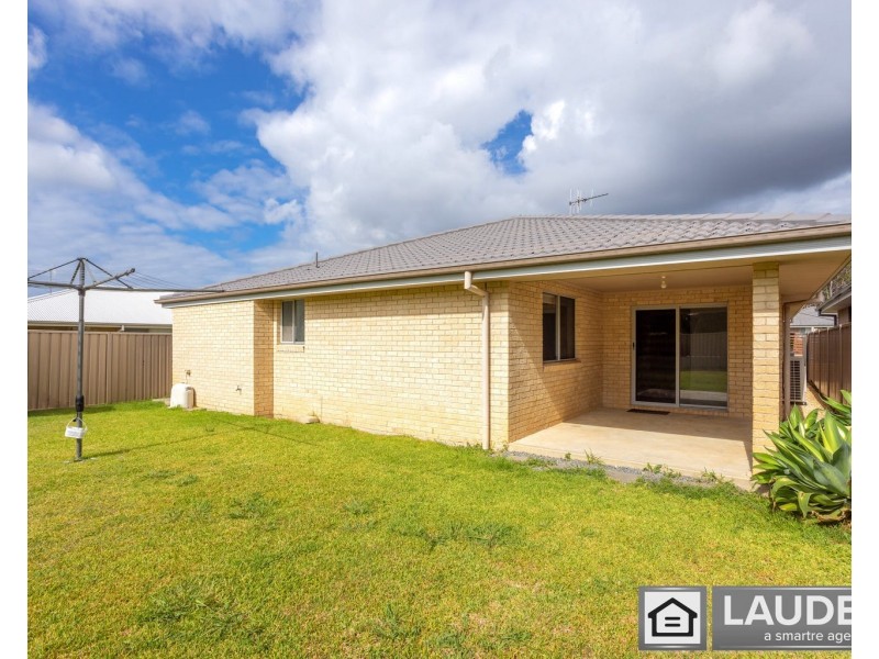 54 Albatross Way, Old Bar NSW 2430