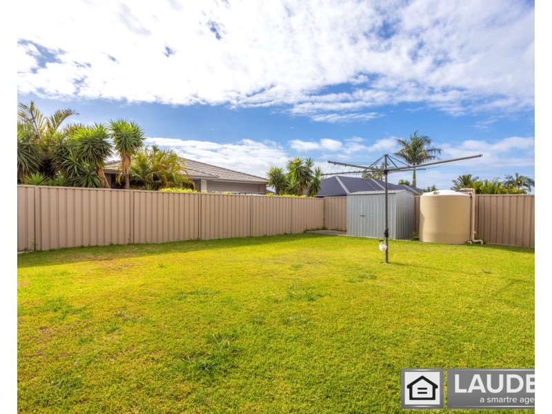 54 Albatross Way, Old Bar NSW 2430