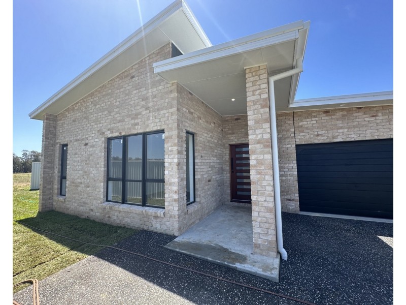 3b Retreat Close, Old Bar NSW 2430