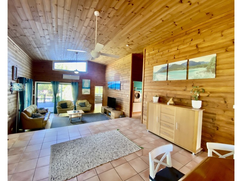 18 Connell Street, Old Bar NSW 2430