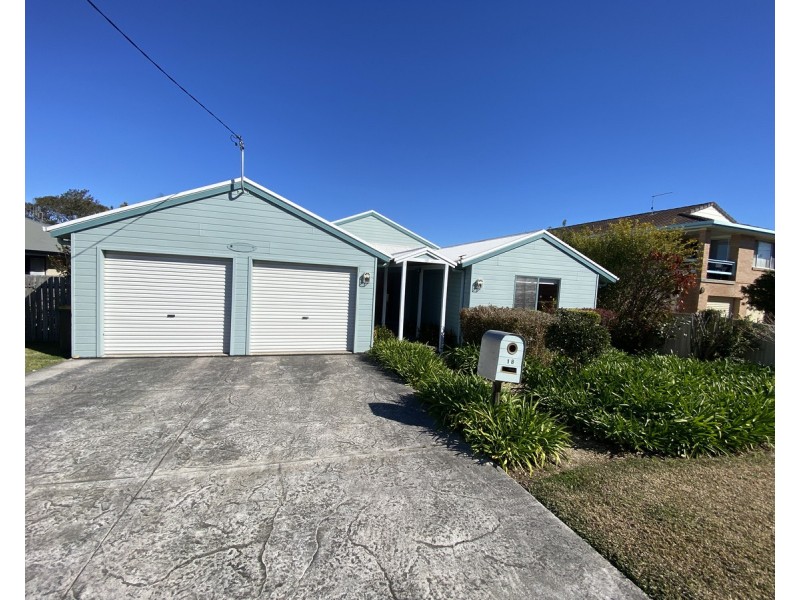 18 Connell Street, Old Bar NSW 2430