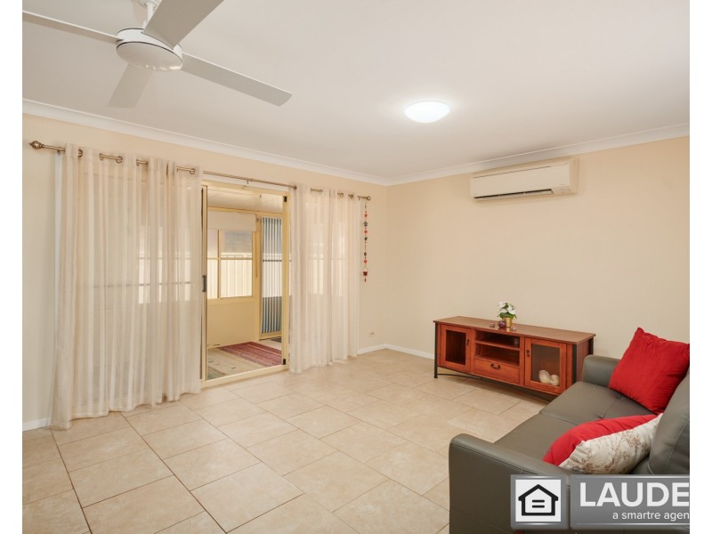 10 Pryor Crescent, Old Bar NSW 2430