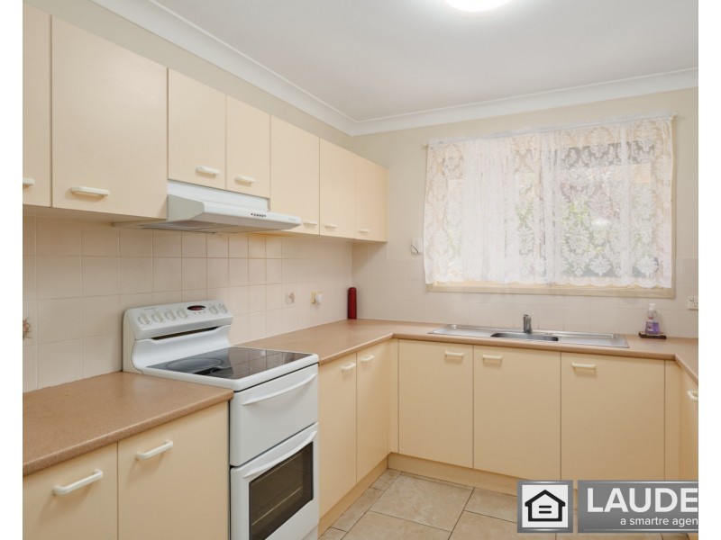 10 Pryor Crescent, Old Bar NSW 2430