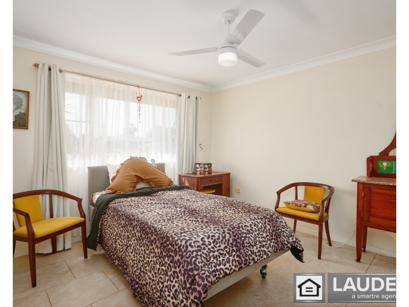 10 Pryor Crescent, Old Bar NSW 2430