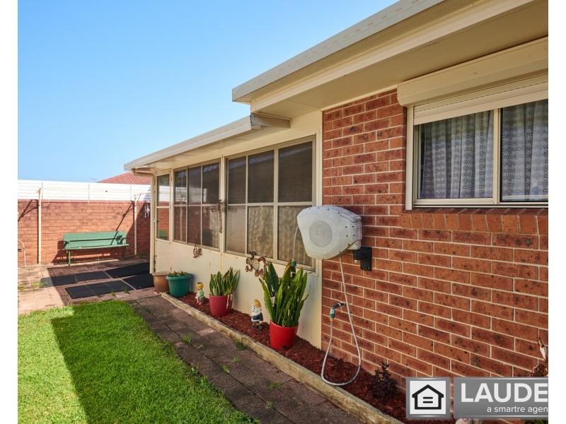 10 Pryor Crescent, Old Bar NSW 2430