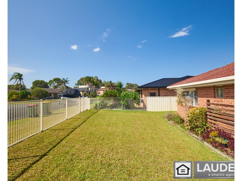 10 Pryor Crescent, Old Bar NSW 2430