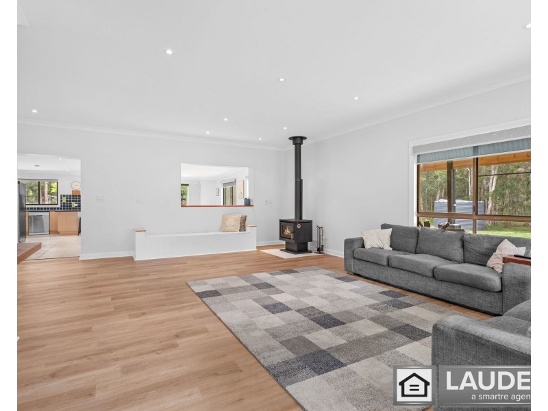 11 Kolinda Drive, Old Bar NSW 2430