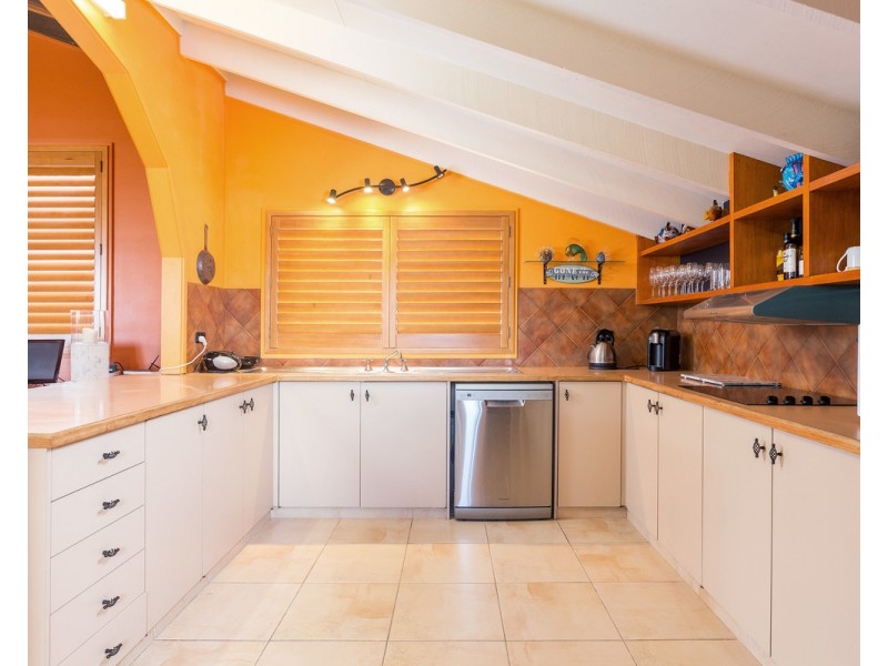 9 Lewis Street, Old Bar NSW 2430