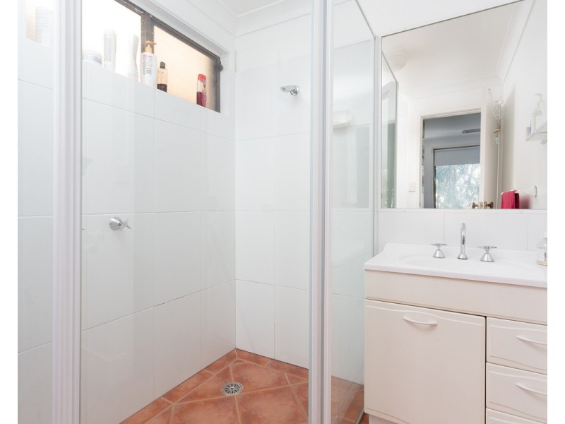 9 Lewis Street, Old Bar NSW 2430