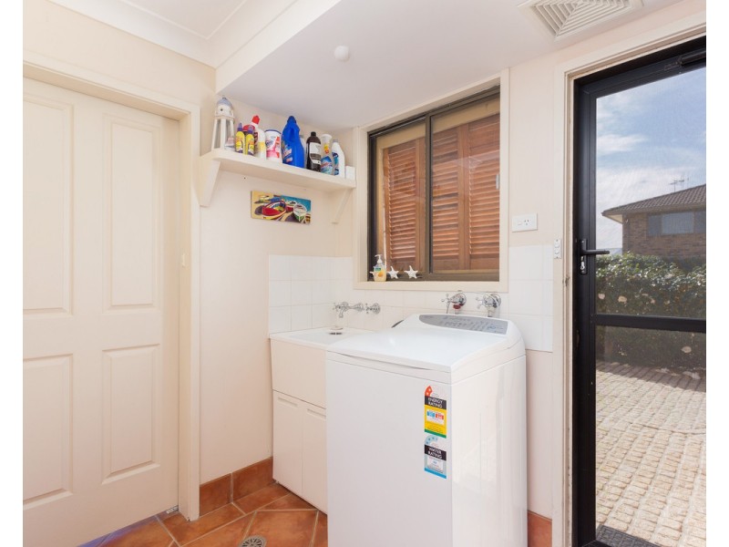 9 Lewis Street, Old Bar NSW 2430