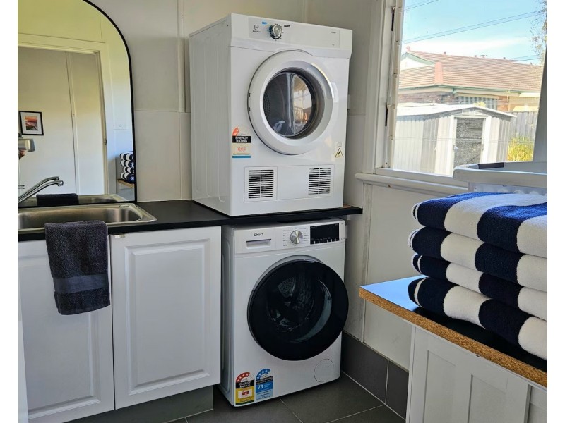 36 Old Bar Road, Old Bar NSW 2430